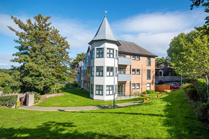3 Bedroom Apartment For Sale In The Sycamores, Pwllychrochan Avenue, Colwyn Bay, LL29