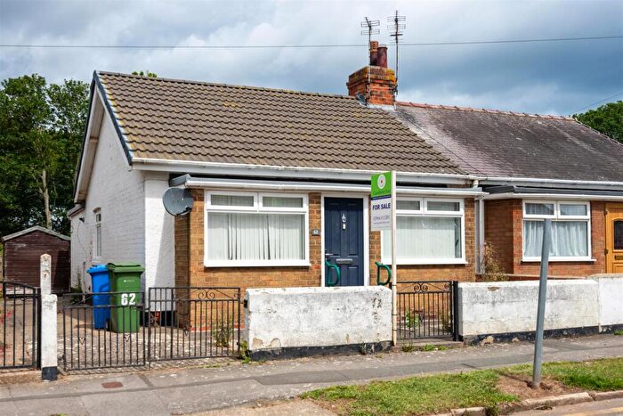 2 Bedroom Semi-Detached Bungalow For Sale In Park Avenue, Withernsea, HU19