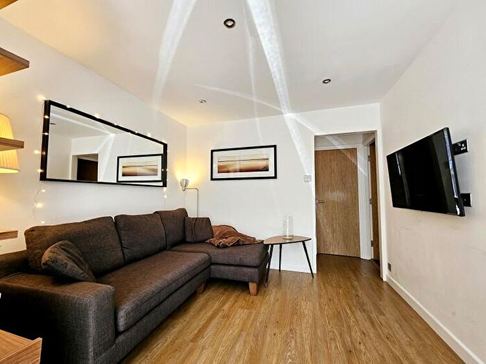 1 Bedroom Penthouse To Rent In Victoria Quays, Navigation Walk Leeds, LS10