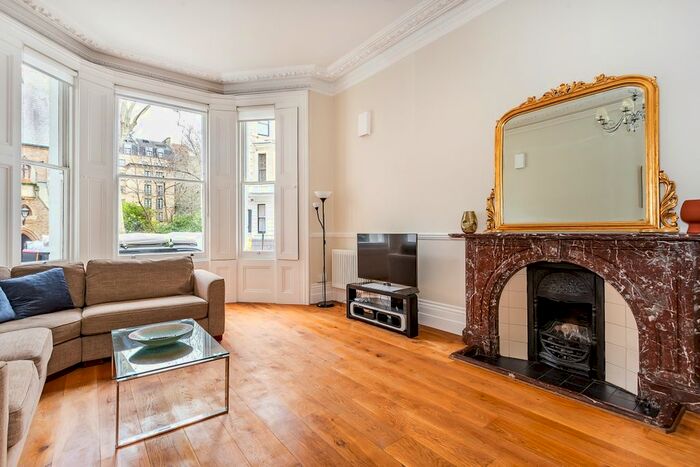 2 Bedroom Flat To Rent In Southwell Gardens, London, SW7