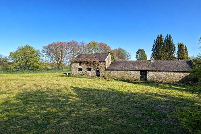 3 Bedroom Detached House For Sale In Dryslwyn, Carmarthen, SA32