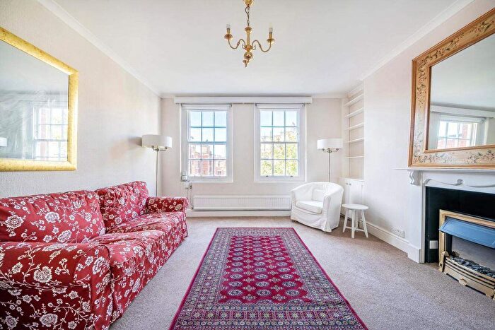 2 Bedroom Flat For Sale In Grove End Road, London, NW8
