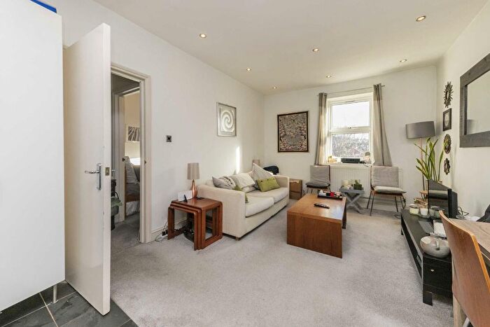 1 Bedroom Flat To Rent In Stanthorpe Road, Streatham, SW16