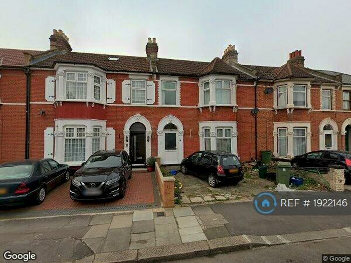 2 Bedroom Flat To Rent In Airthrie Road, Ilford, IG3