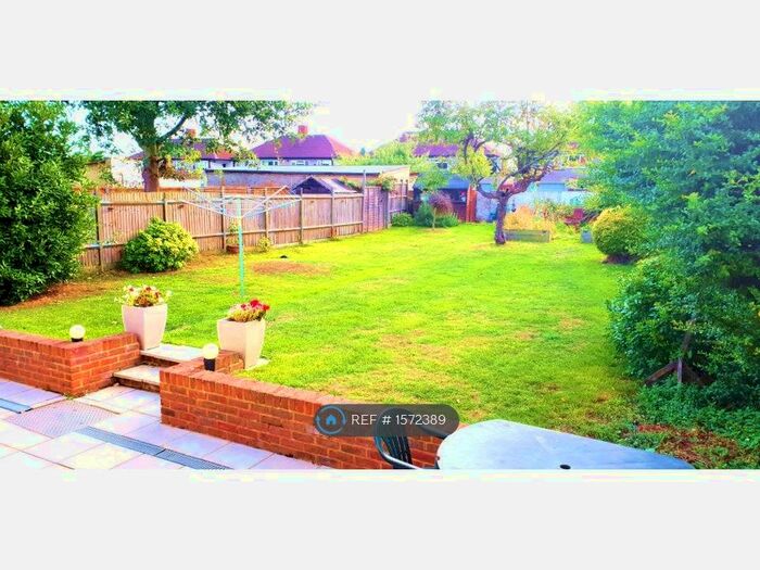 4 Bedroom Semi-Detached House To Rent In Byne Road, Sutton, SM5