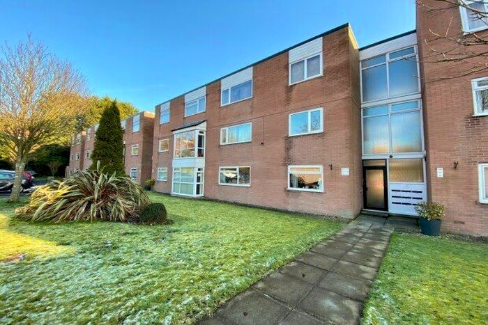 2 Bedroom Flat To Rent In Meadow Court, Preston, PR1