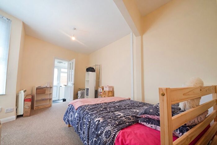 Studio To Rent In Station Road, Ashford, TW15