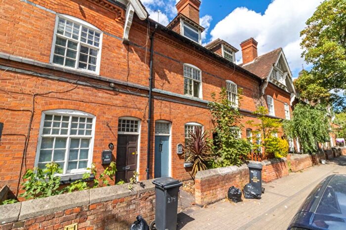 3 Bedroom Terraced House For Sale In Aylestone Road, Leicester, LE2