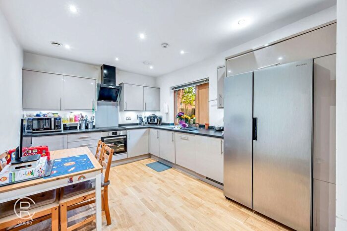 3 Bedroom End Of Terrace House For Sale In Alton Court, London, W7