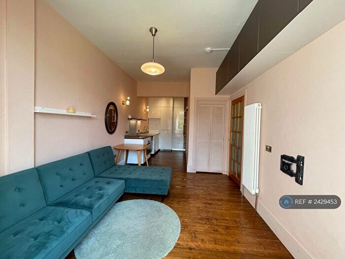 2 Bedroom Flat To Rent In Sloan Street, Edinburgh, EH6