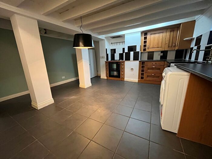 1 Bedroom Property To Rent In Burton Street, Farsley, Pudsey, LS28