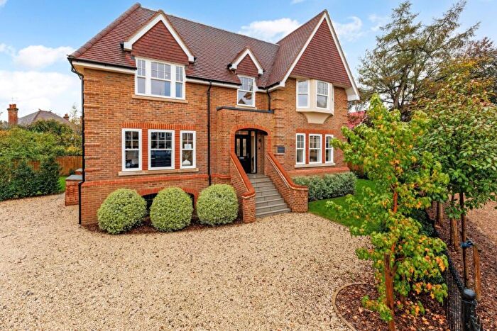 5 Bedroom Detached House To Rent In Ellington Gardens Maidenhead, SL6
