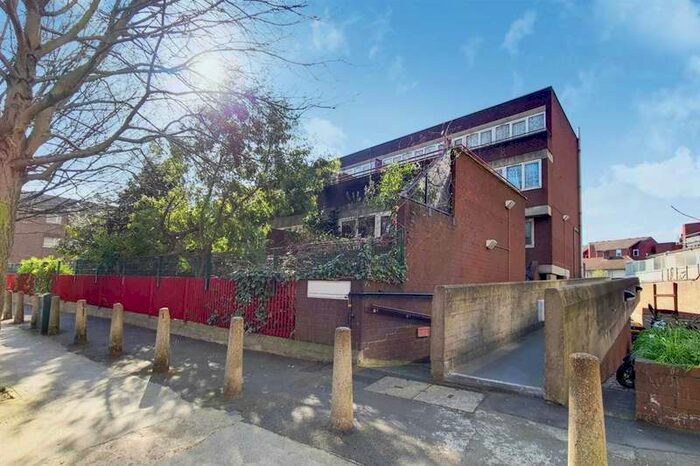 4 Bedroom Flat To Rent In Kipling Street, London Bridge, SE1