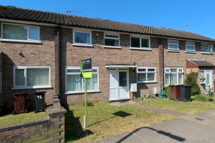 5 Bedroom Semi-Detached House To Rent In Hickory Avenue, Colchester, CO4