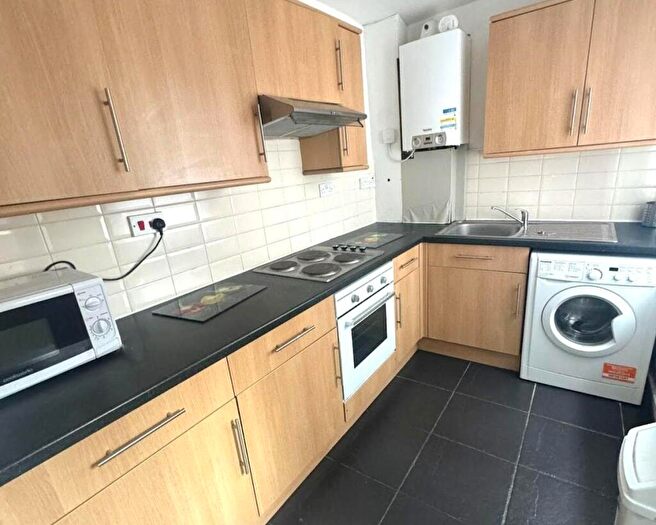 3 Bedroom Terraced House To Rent In Vincent Road, S7