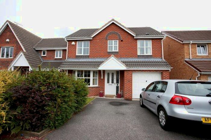 4 Bedroom Detached House To Rent In Fairway Drive, Nottingham, NG4