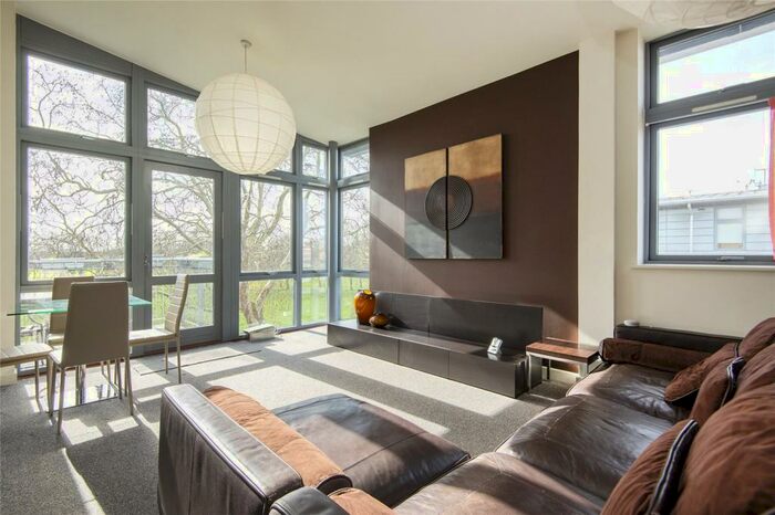 1 Bedroom Flat To Rent In Morton House, Southwold Road, London, E5