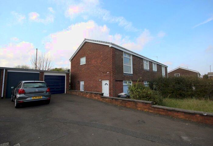 2 Bedroom Flat To Rent In Peebles Close, North Shields, Tyne & Wear, NE29