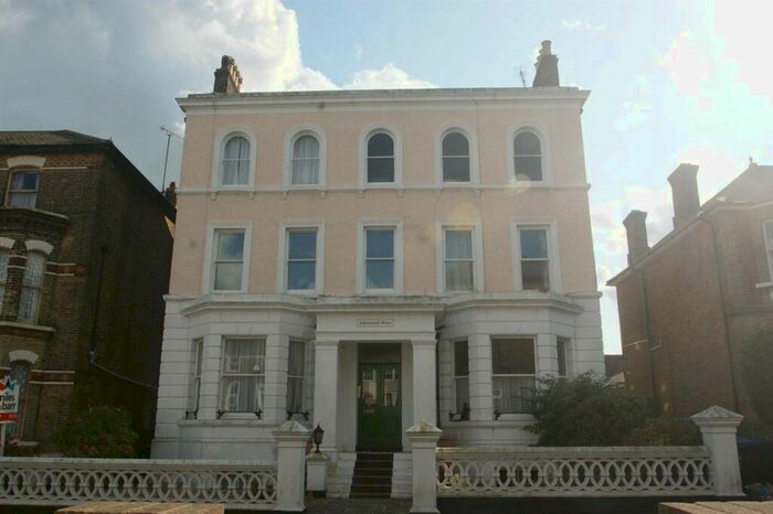 2 Bedroom Flat To Rent In Granville Road, Broadstairs, CT10