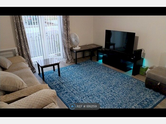 1 Bedroom Flat To Rent In Houghton Regis, Dunstable, LU5