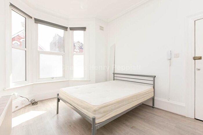 Studio To Rent In Alexandra Road, Hornsey, N8