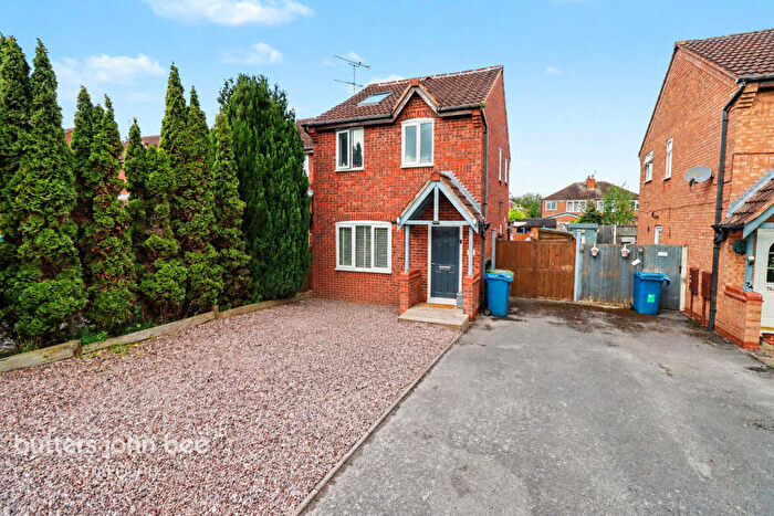 4 Bedroom Semi-Detached House For Sale In Charnley Road, Stafford, ST16