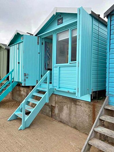 Chalet For Sale In Eastcliff, Walton On The Naze, CO14