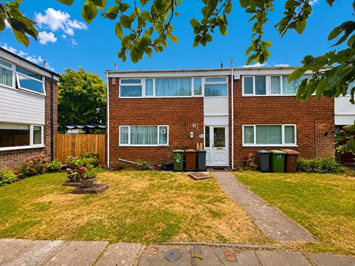 3 Bedroom Terraced House To Rent In Northdown Road, Solihull, West Midlands, B91
