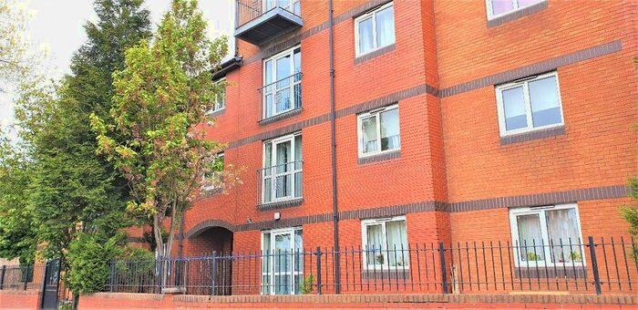2 Bedroom Flat To Rent In Westwoods, Cheetham Hill Road, Manchester, M8