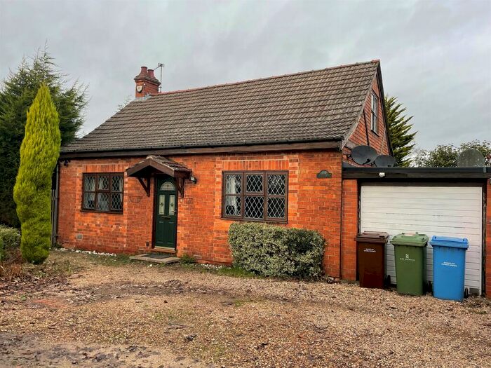 2 Bedroom Detached Bungalow For Sale In Mill Road, Gringley-On-The-Hill, Doncaster, DN10