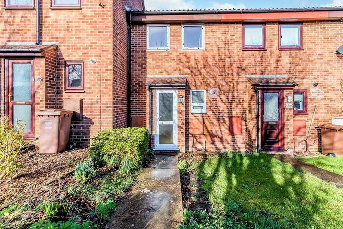 2 Bedroom Terraced House To Rent In Flamingo Close, Chatham, Kent, ME5