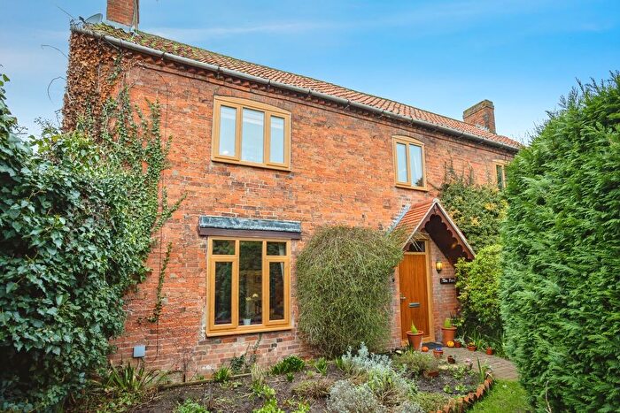 6 Bedroom Detached House For Sale In Toad Lane, Elston, Newark, Nottinghamshire, NG23