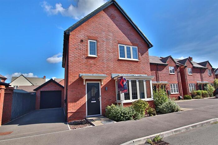 3 Bedroom Detached House For Sale In Snapdragon Close, Walton Cardiff, Tewkesbury, GL20
