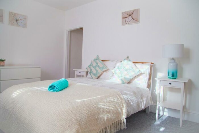 4 Bedroom House To Rent In Air Balloon Road, Bristol, Bristol, BS5