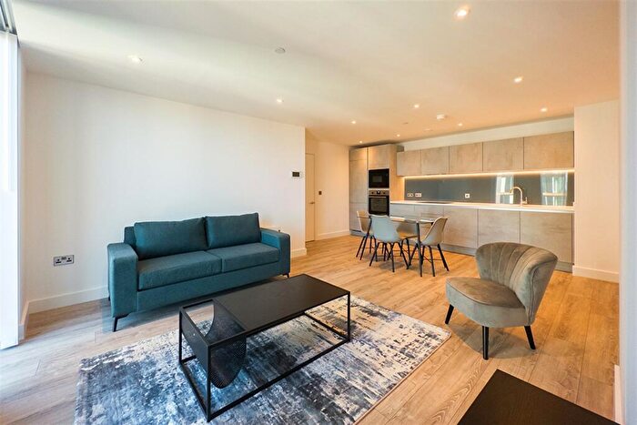 2 Bedroom Property To Rent In The Blade, M15