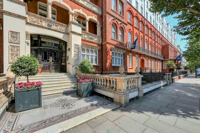 1 Bedroom Flat To Rent In Moscow Mansions, SW5