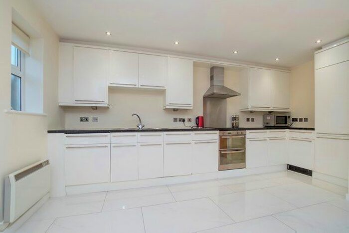 2 Bedroom Flat To Rent In Grange House, York, YO30