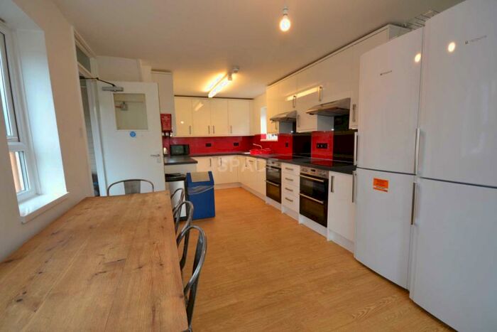 6 Bedroom House To Rent In Hillside Court, Allcroft Road, Reading, Berkshire, RG1