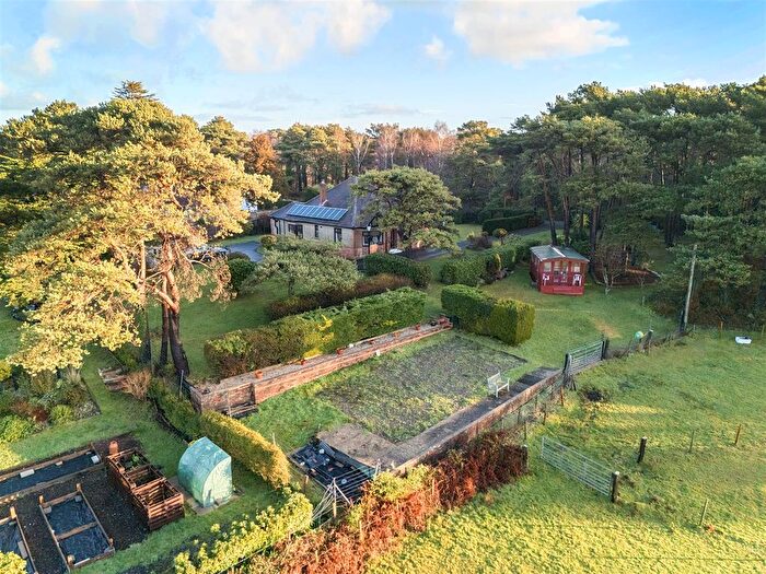 3 Bedroom Detached Bungalow For Sale In Redbridge Road, Crossways, Dorchester, DT2