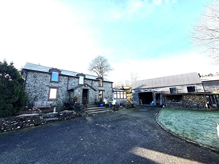 3 Bedroom Cottage For Sale In Llanybydder, SA40
