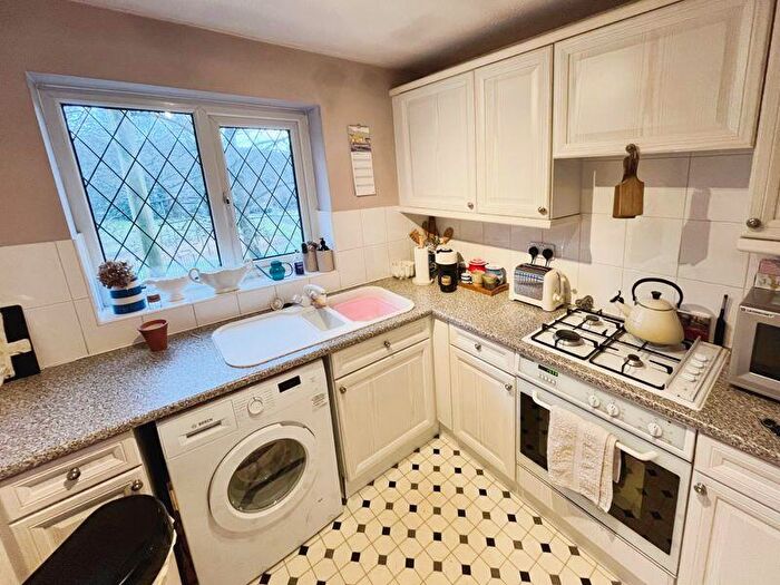 2 Bedroom Flat For Sale In Stanford Close, Stoneclough, M26