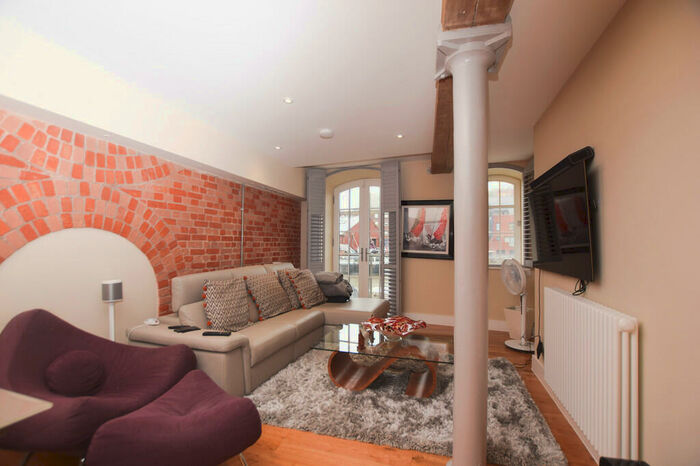 2 Bedroom Apartment To Rent In Redcliff Backs, Bristol, BS1