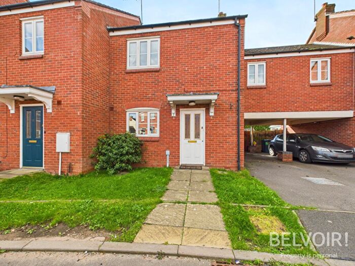 3 Bedroom Town House For Sale In Stoney Brook Close, Hixon, ST18