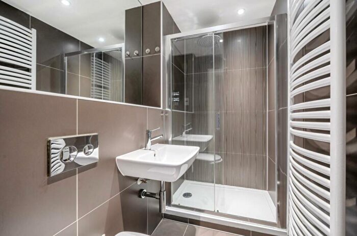 2 Bedroom Flat For Sale In Charles Sevright Way, Mill Hill, NW7