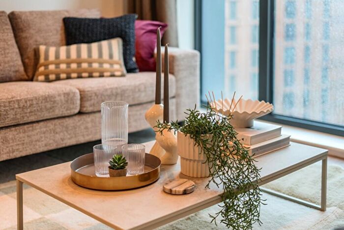 2 Bedroom Apartment To Rent In Uncle Leeds, Whitehall Leeds, LS12