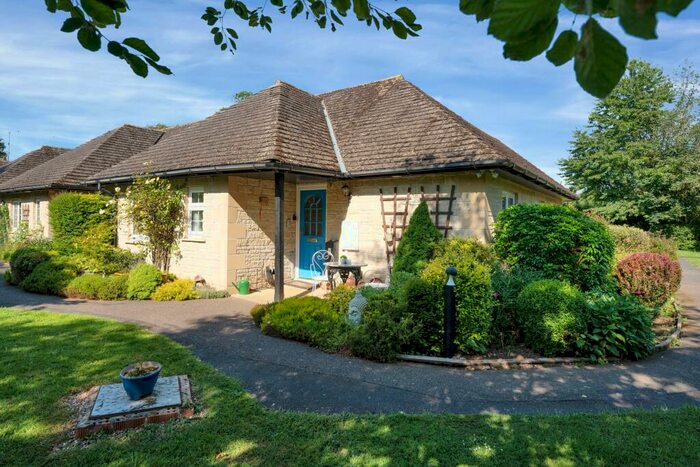 2 Bedroom Retirement Property For Sale In Welland Meadows, Tixover Grange, Tixover, Stamford, PE9