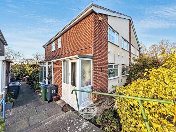 2 Bedroom Maisonette For Sale In Hillcrest Road, Great Barr, Birmingham, B43