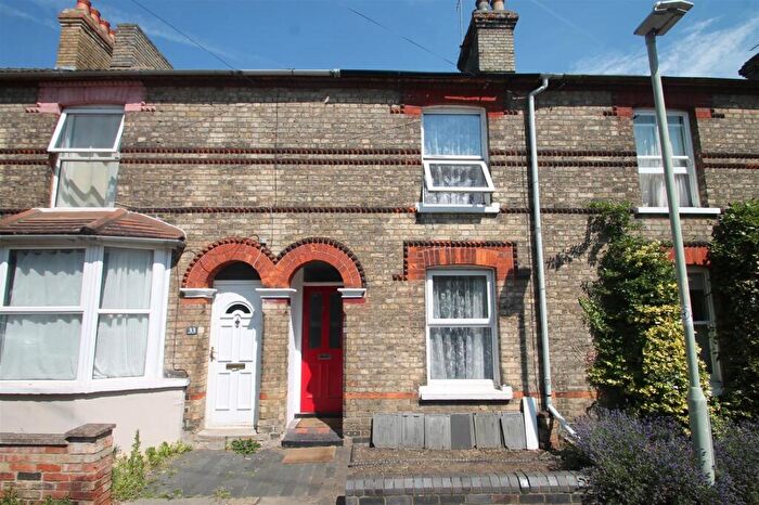 3 Bedroom Terraced House For Sale In Howbury Street, Bedford, MK40