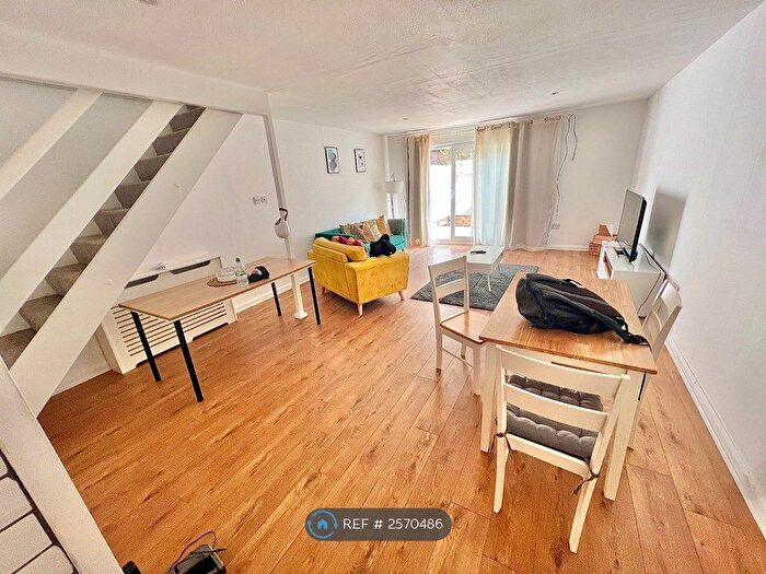 4 Bedroom Terraced House To Rent In Surr Street, London, N7