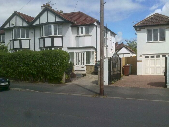 2 Bedroom Flat To Rent In Moor Allerton Avenue, Leeds, LS17